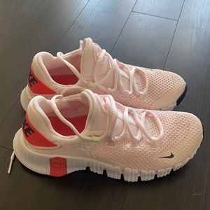Unworn Nike Metcon sneakers